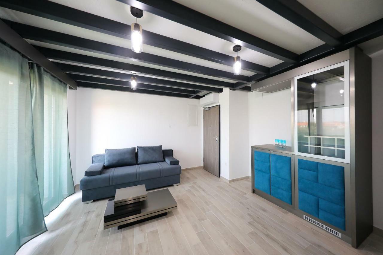 Boutique Residence Cosmopolis 1 ビビニェ エクステリア 写真