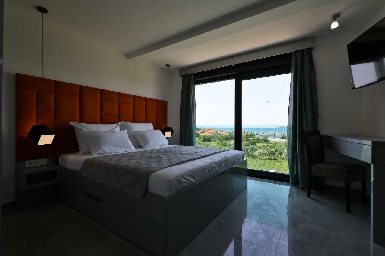 Boutique Residence Cosmopolis 1 ビビニェ エクステリア 写真