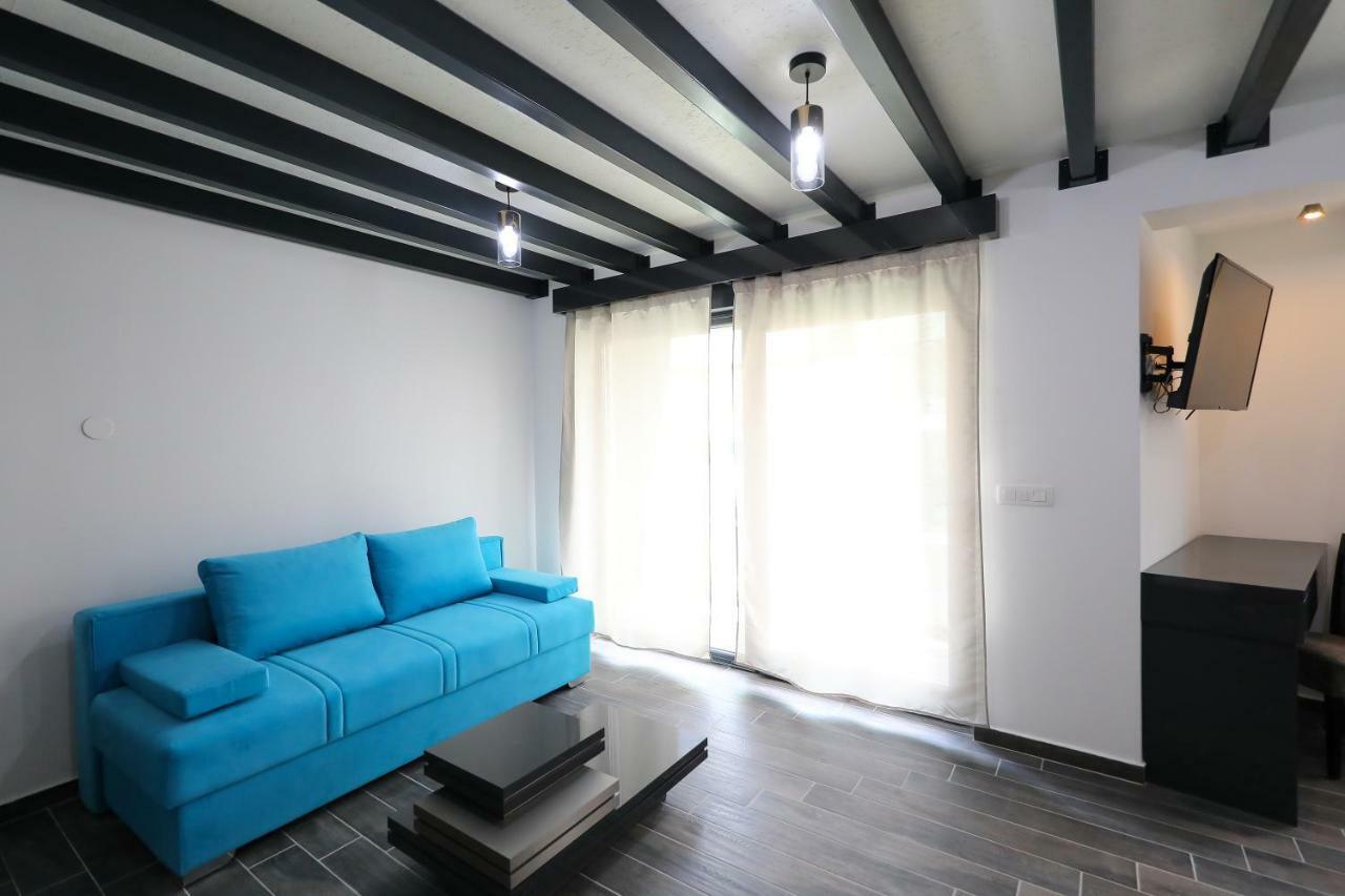 Boutique Residence Cosmopolis 1 ビビニェ エクステリア 写真