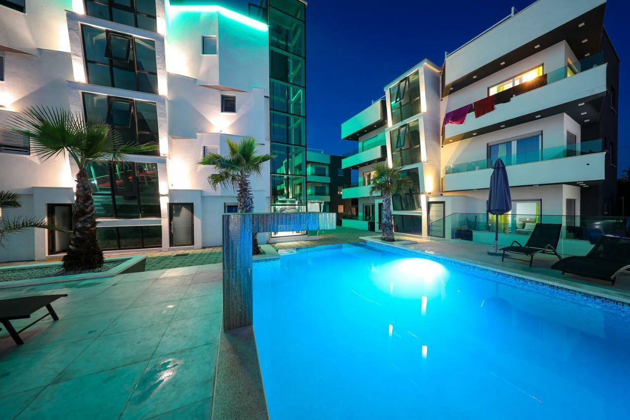 Boutique Residence Cosmopolis 1 ビビニェ エクステリア 写真