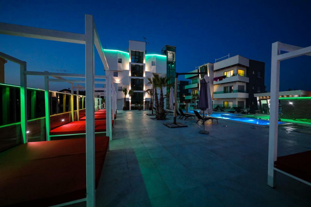 Boutique Residence Cosmopolis 1 ビビニェ エクステリア 写真