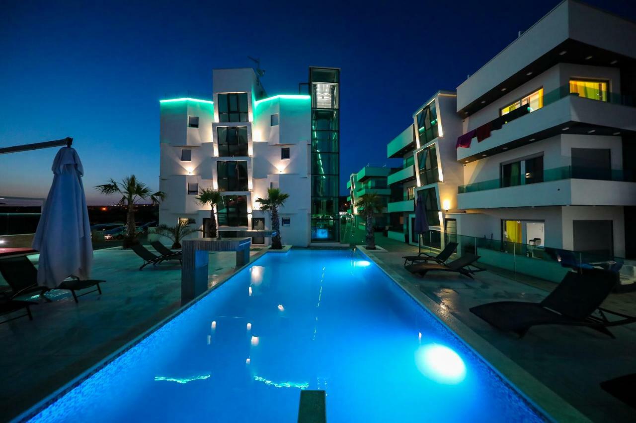 Boutique Residence Cosmopolis 1 ビビニェ エクステリア 写真