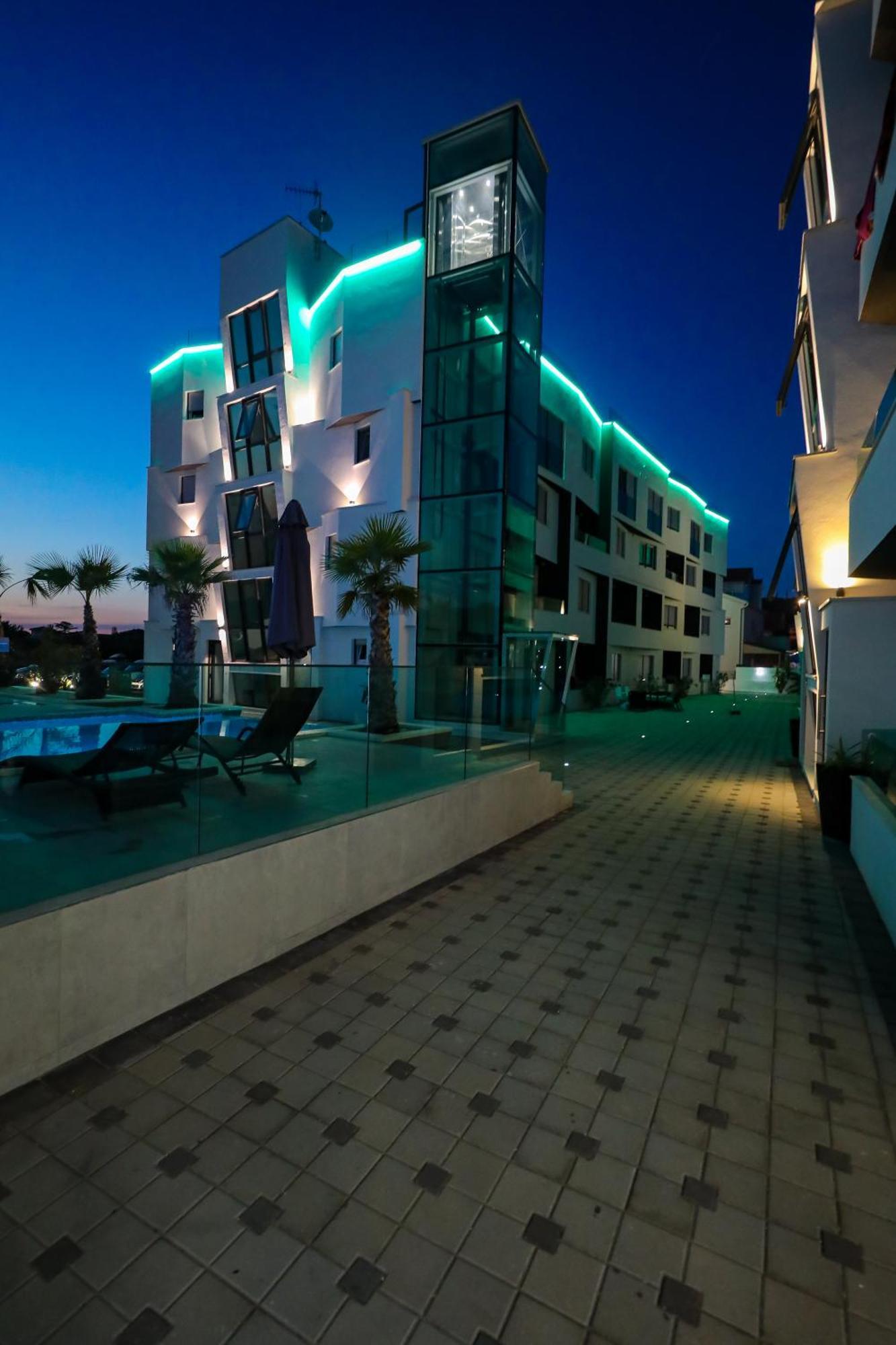 Boutique Residence Cosmopolis 1 ビビニェ エクステリア 写真